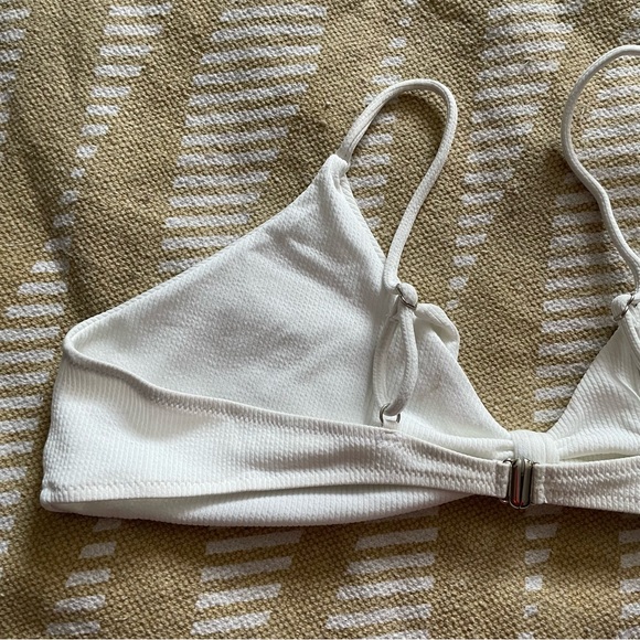 ✌️2/$10✌️ White Tie-Front Ribbed Plus Size Bikini Top - Size 3X - Picture 8 of 14
